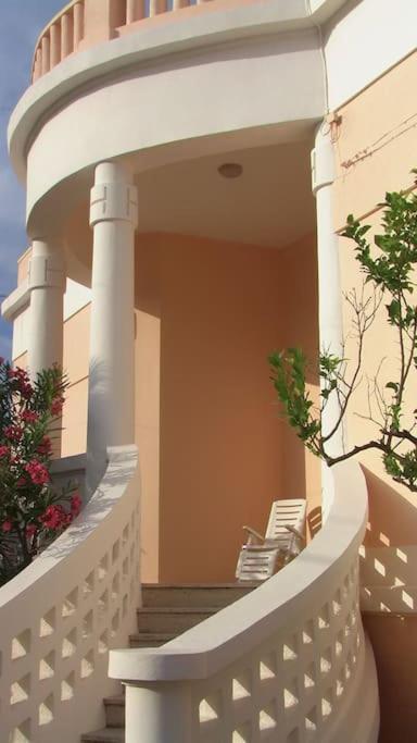 Villa Nel Salento - Ampie Camere E Giardino, Fino A 9 Persone Barbarano del Capo 외부 사진
